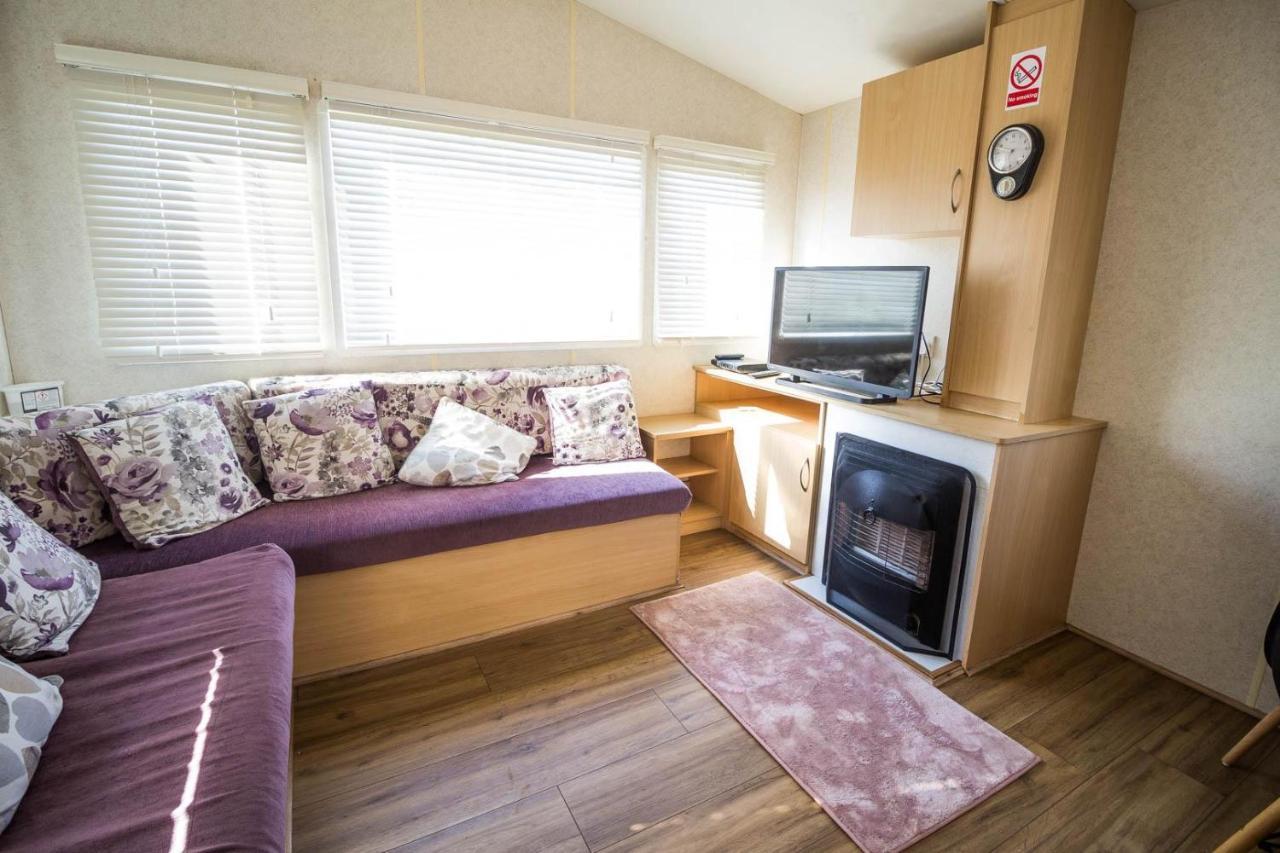 מלון קלקטון און סי 6 Berth Caravan With Decking At Martello Beach Holiday Park In Essex Ref 29016Y מראה חיצוני תמונה